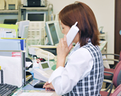 お電話で内容を伺います